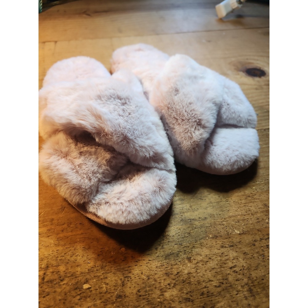 Joyspun Faux Fur X-Band Slippers, Womans Sz 8, Pink. Excellent Condition